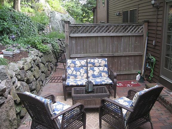 4th image of 195 Copeland St Unit F