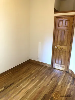 Rented by Your Vanity Realty | media 7