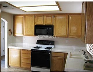 3rd image of 4504 Cielo Ln