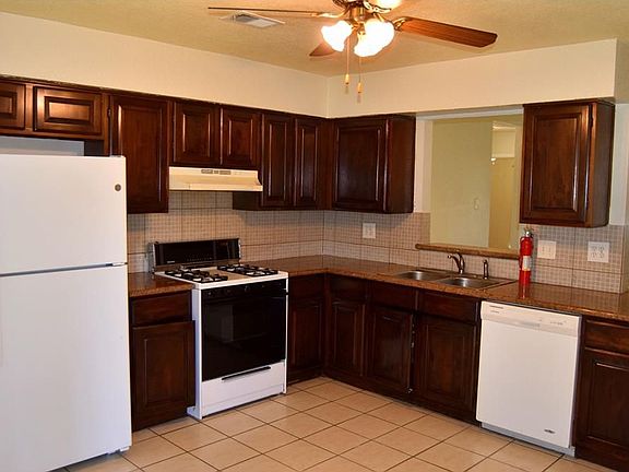 4th image of 10106 Sageyork Dr