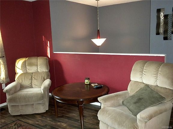 4th image of 99 Autumnwood Dr