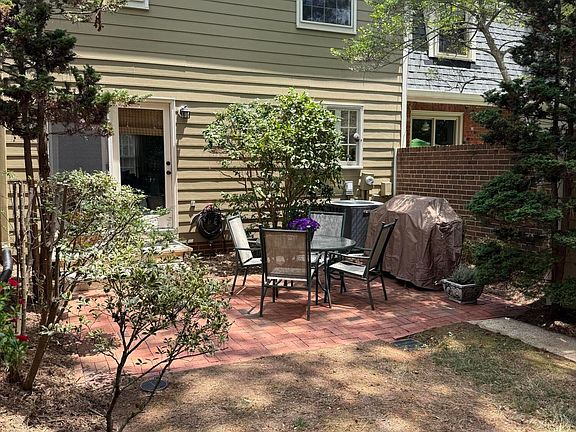 5th image of 3017 Wycliff Rd