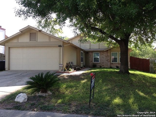 1st image of 237 Saddlebrook Dr
