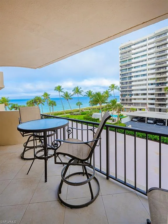 2 bed, 2.0 bath, 1267 sqft, $13,000 — Photo 2