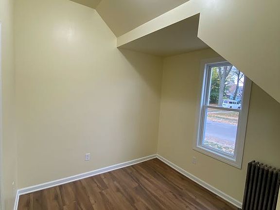 3rd image of 904 W Dakota St #904A