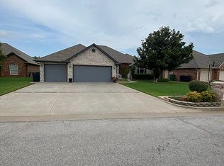 11620 Copper Trails Ln, Oklahoma City, OK 73170