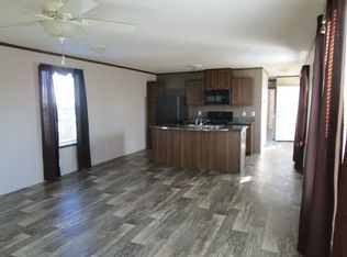 17360 Oak Grove St, Brownstown, MI 48174