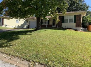 1518 Shadow Ln, Saint Charles, MO