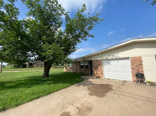603 Oregon St, Llano, TX 78643