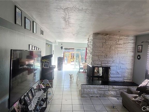 4th image of 11006 S Truro Ave