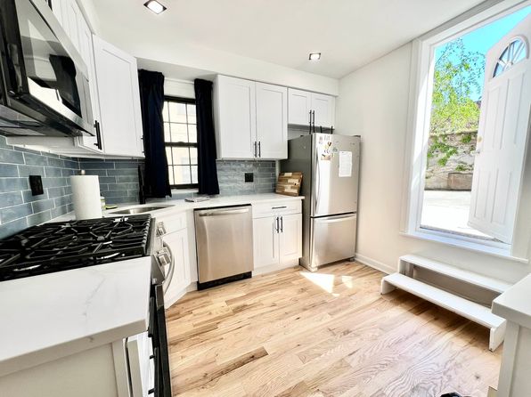 258 Devoe St #1B