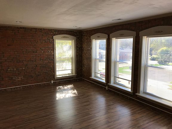 2nd image of 141 S Grand Ave APT 5