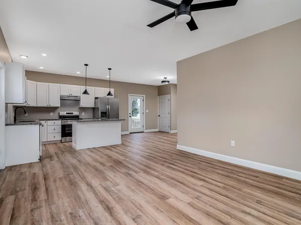 6 Hanson Street, Somersworth, NH 03878