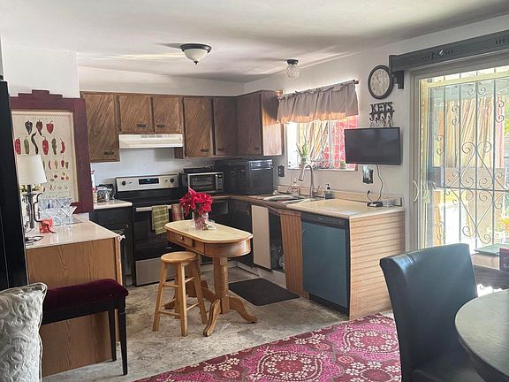 3rd image of 7048 N Northlight Dr