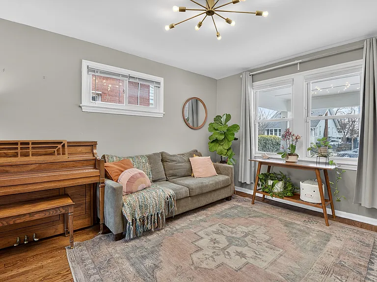162 Forrester St SW — Photo 17