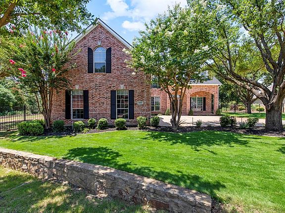 2nd image of 3208 Village Crest Ct