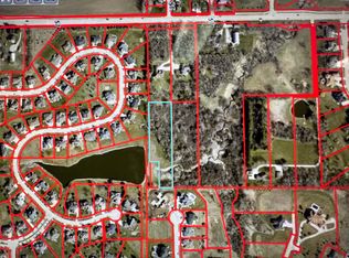 W 1st St, Cedar Falls, IA 50613