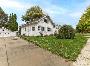 232 W Winsor St, Elkhorn, WI 53121