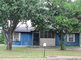 740 Collins St, Tifton, GA 31794