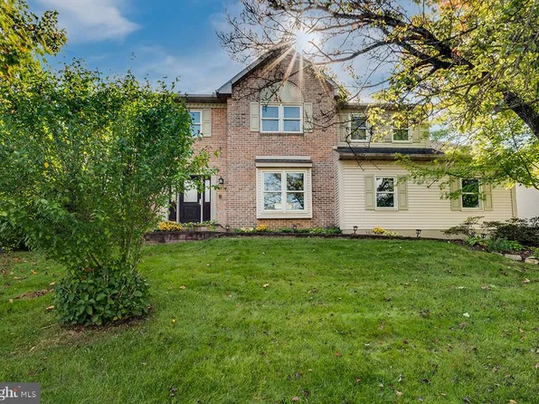 10 Pacific Ave, Sinking Spring, PA 19608