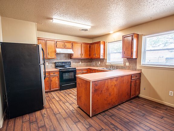 4th image of 532 Circle Dr