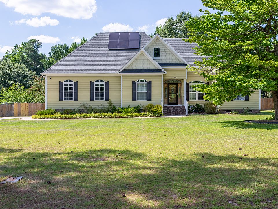 1st image of 432 Booth Pond Rd