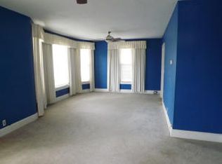 609 E 11th St, Muscatine, IA 52761
