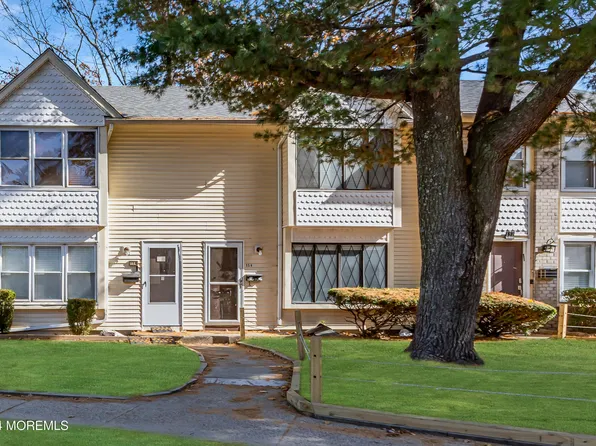 154 Stratford Place, Lakewood, NJ 08701