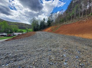 169 Morton Rd, Hampton, TN 37658