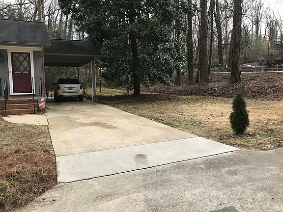 2nd image of 1 Heritage Ct Unit 1A