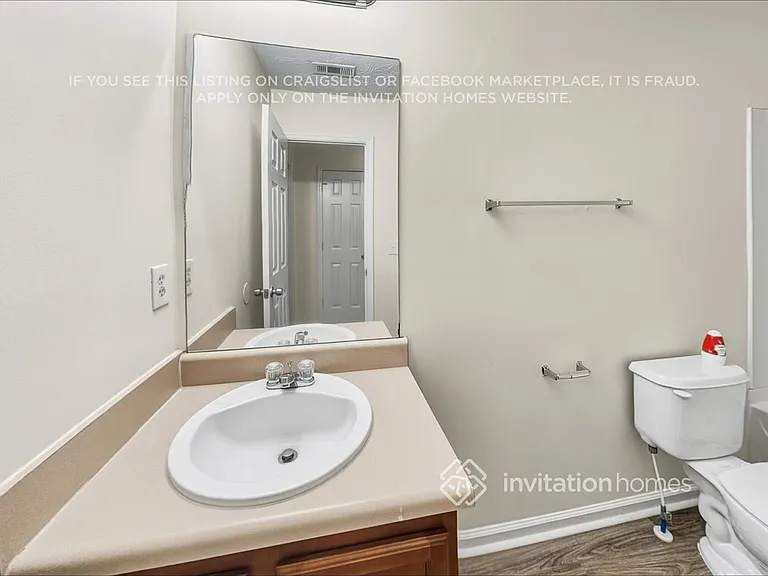 414 Waterbury Way — Photo 15