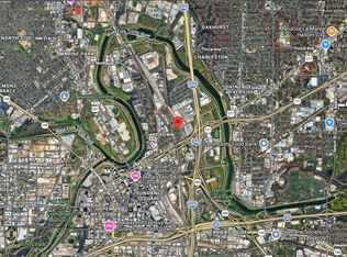 412 N Diamond Ave, Fort Worth, TX 76102