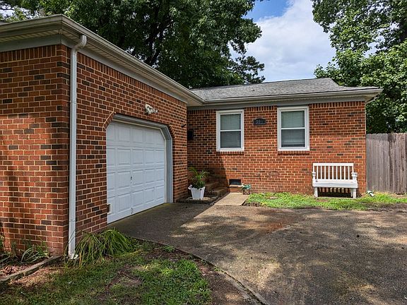4th image of 306 Louvick St