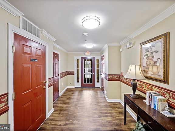 3rd image of 2602 Clarion Ct APT 404
