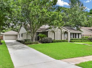 10726 Candlewood Dr, Houston, TX 77042