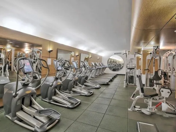 300 East 33rd Street image 8 of 9