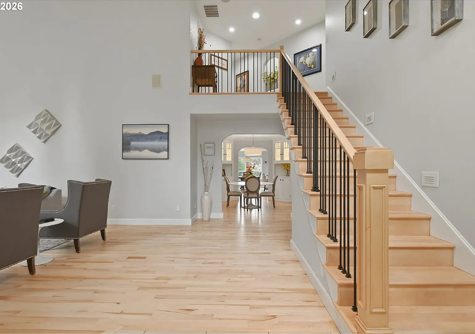 Stunning Luxury Home Tucked Away on a Dead-end Street in Coveted Garden Home! — Photo 3
