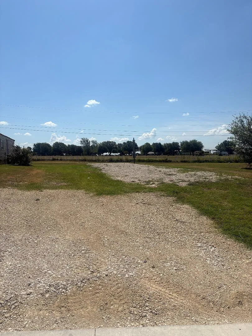 150 Private Road 1610 — Photo 2