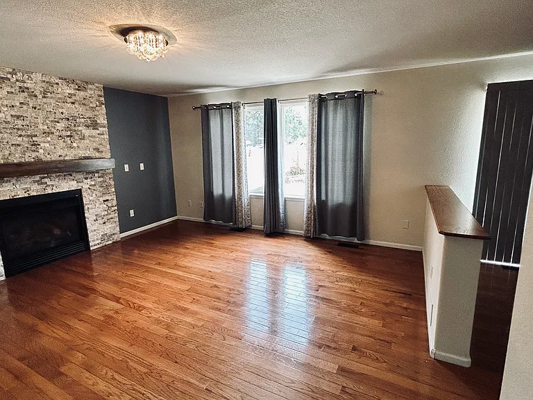 4535 W 63rd Pl — Photo 18