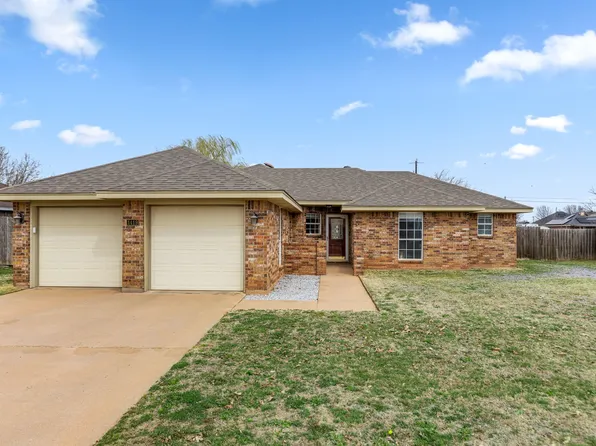 1419 Amherst St, Burkburnett, TX 76354