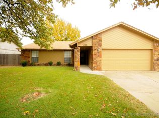 1703 N Aster Pl, Broken Arrow, OK 74012