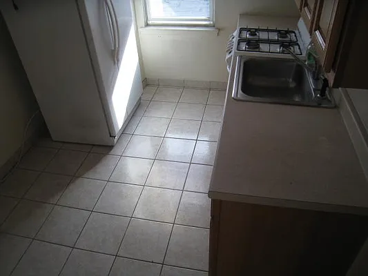 Rented by Alexiou Realty | media 10