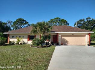 110 Olivick Cir NE, Palm Bay, FL 32907