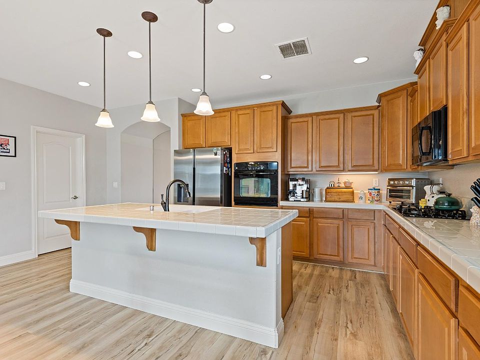 1st image of 4045 Huston Way