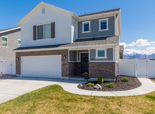 3671 S Clearwater Way, Syracuse, UT 84075