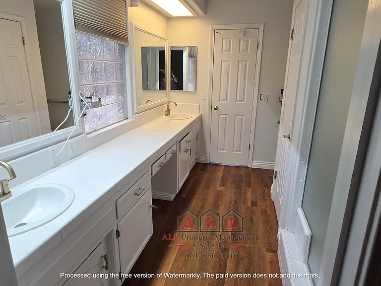 10500 Attleboro Ave — Photo 18