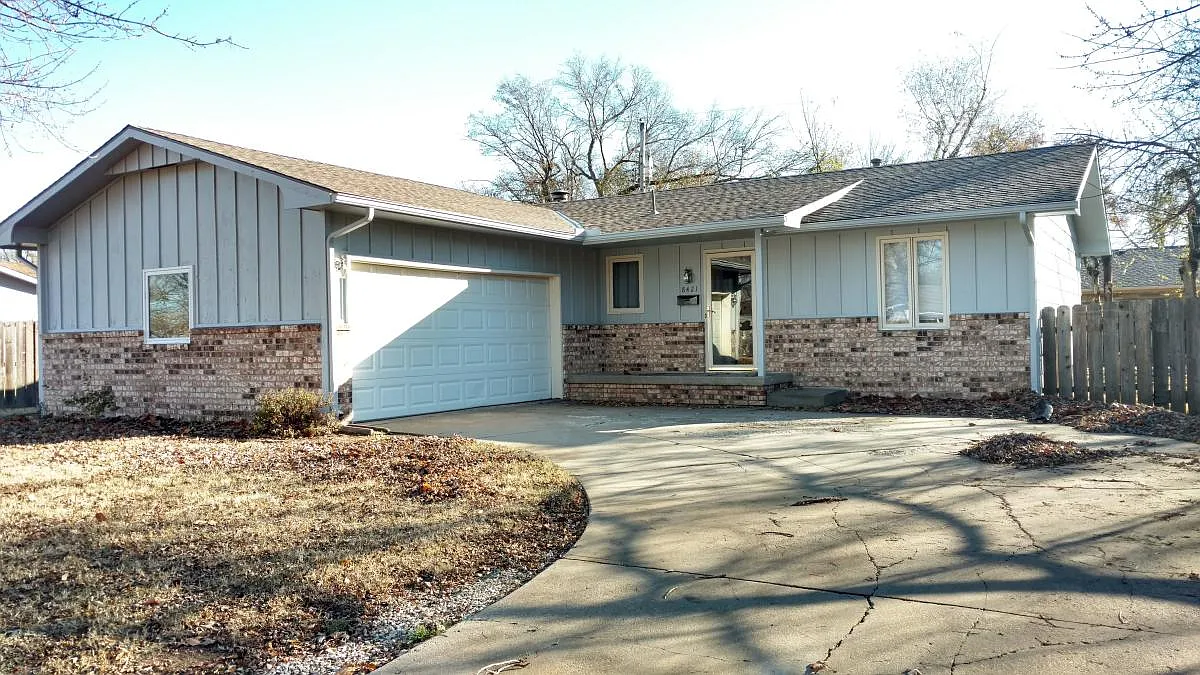 3 bed, 1100 sqft, $1,550 — Photo 1