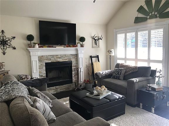 2nd image of 1413 Cedar Knoll Dr