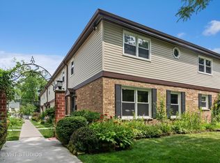 2020 W Lunt Ave UNIT A, Chicago, IL 60645