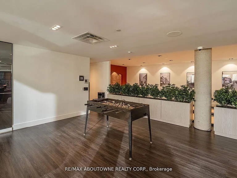 5 Wellington St S #1407 — Photo 22